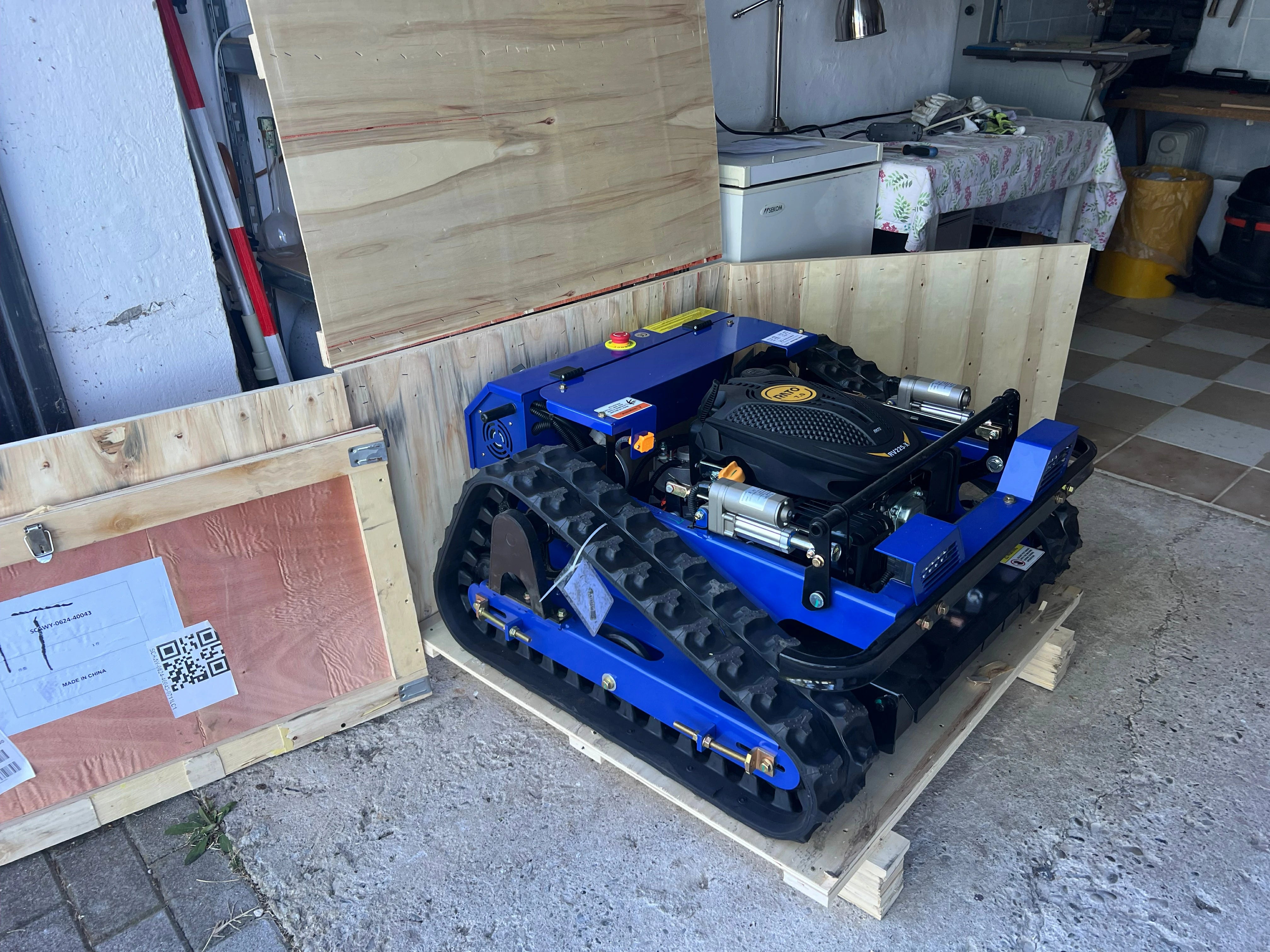 DeepKron R55 Buying Guide: More Efficiently Clear Tall Weeds